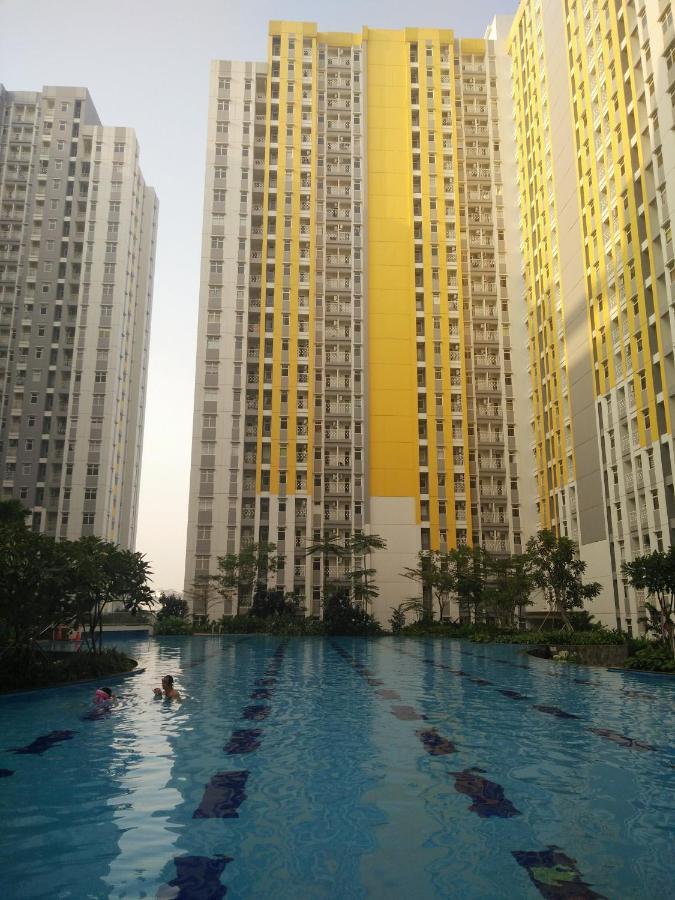 Springlake Apartemen 2BR-Sumarecon-Bekasi, By Bu Johan Bagian luar foto