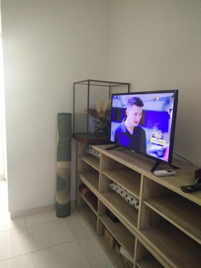 Springlake Apartemen 2BR-Sumarecon-Bekasi, By Bu Johan Bagian luar foto
