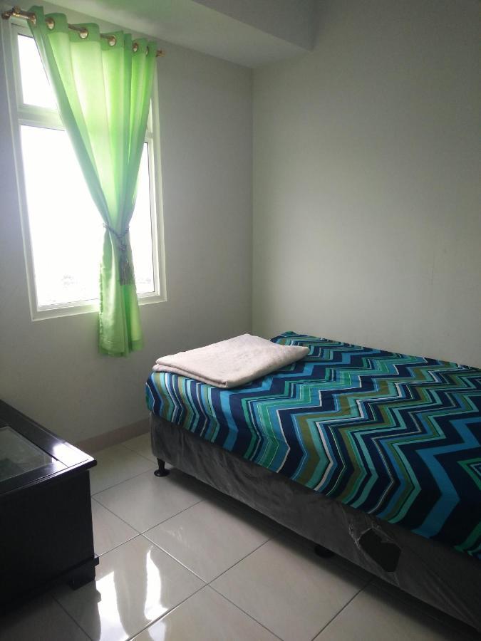 Springlake Apartemen 2BR-Sumarecon-Bekasi, By Bu Johan Bagian luar foto